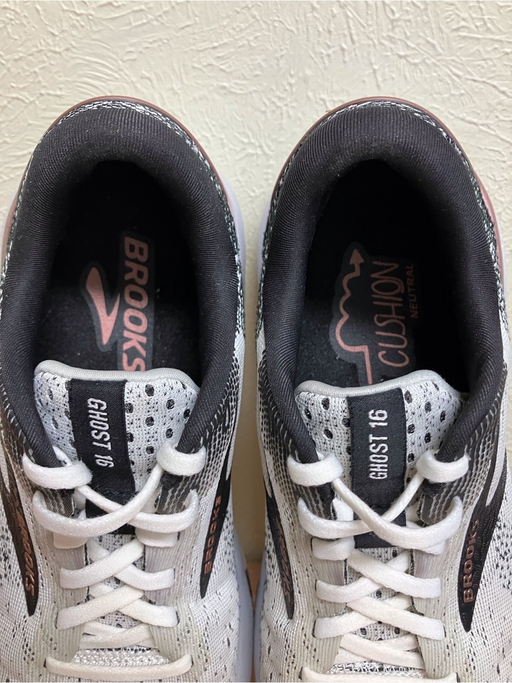 Brooks Women's Ghost 16 - Picture 8 of 12